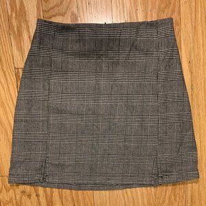 Black and White Plaid Mini Skirt - Brandy Melville (John Galt)